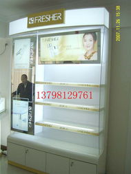 展柜制作產(chǎn)業(yè)的多元生態(tài) 從材料到地域的深度聚焦